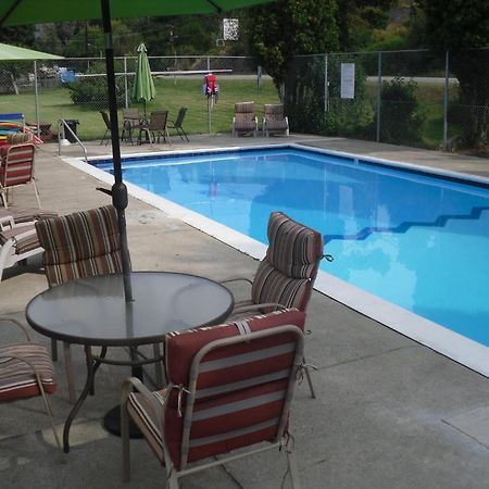 Johnny'S Motel แกรนด์ฟอร์คส์ ภายนอก รูปภาพ