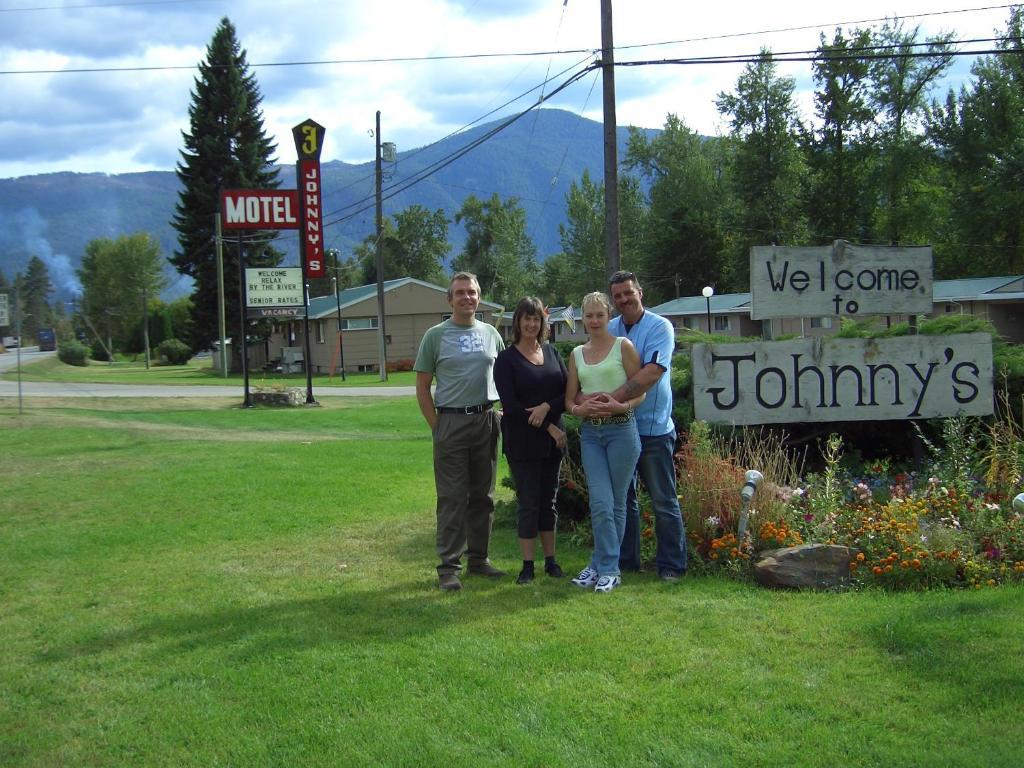 Johnny'S Motel แกรนด์ฟอร์คส์ ภายนอก รูปภาพ