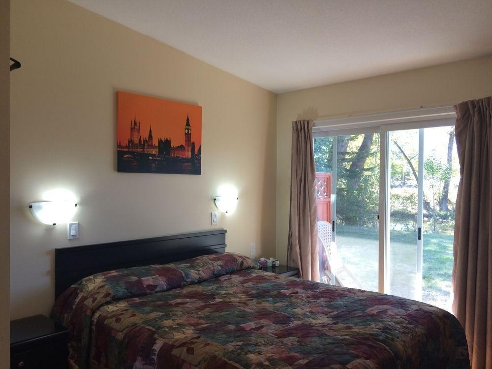 Johnny'S Motel แกรนด์ฟอร์คส์ ภายนอก รูปภาพ
