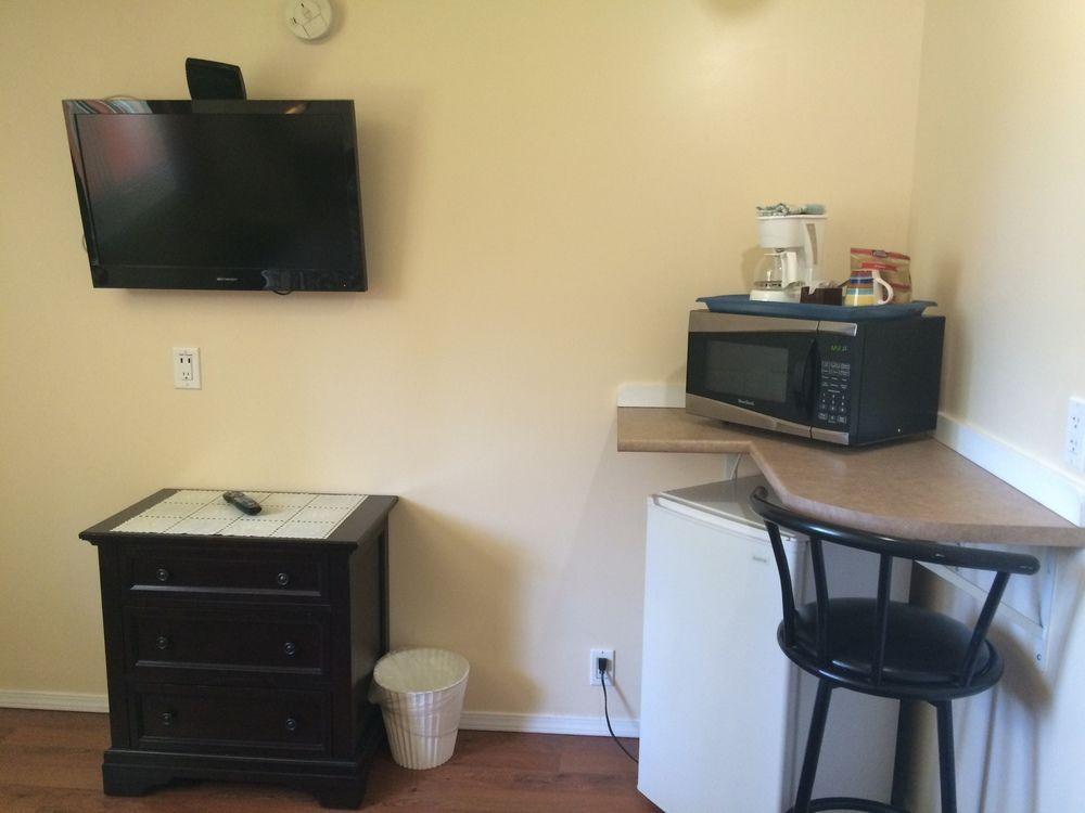 Johnny'S Motel แกรนด์ฟอร์คส์ ภายนอก รูปภาพ