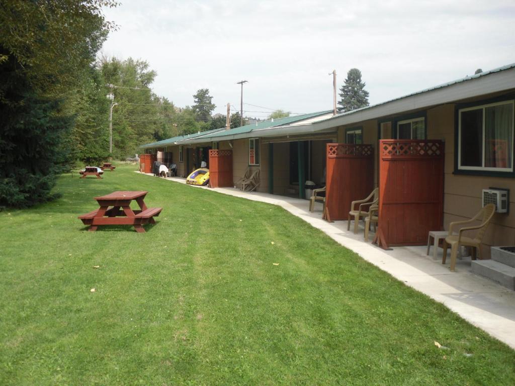 Johnny'S Motel แกรนด์ฟอร์คส์ ภายนอก รูปภาพ